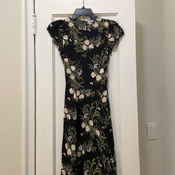 Reformation Gavin dress in black floral size 0 - Picture 2 of 7